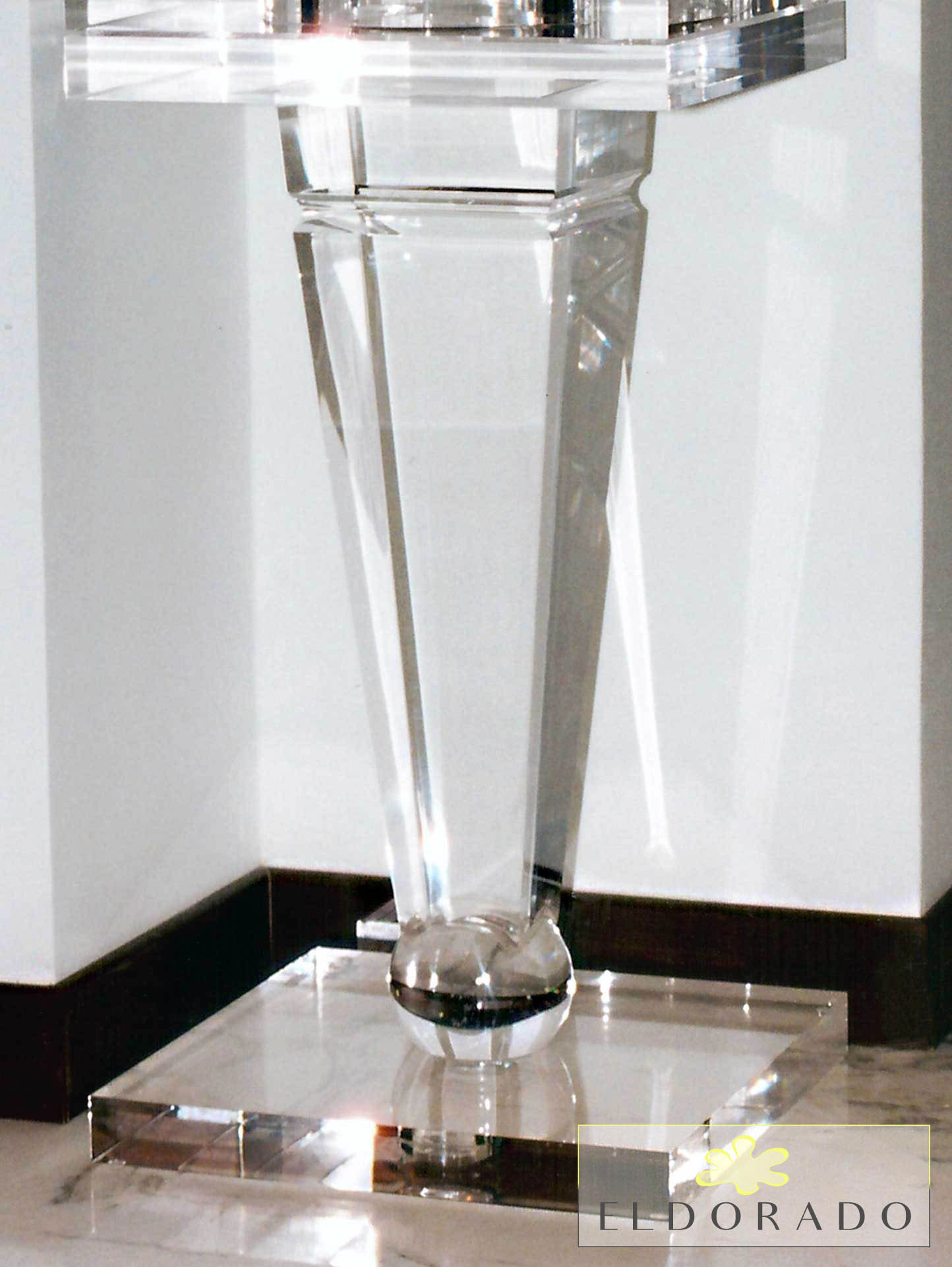 Colonna in plexiglass LV7 h 75