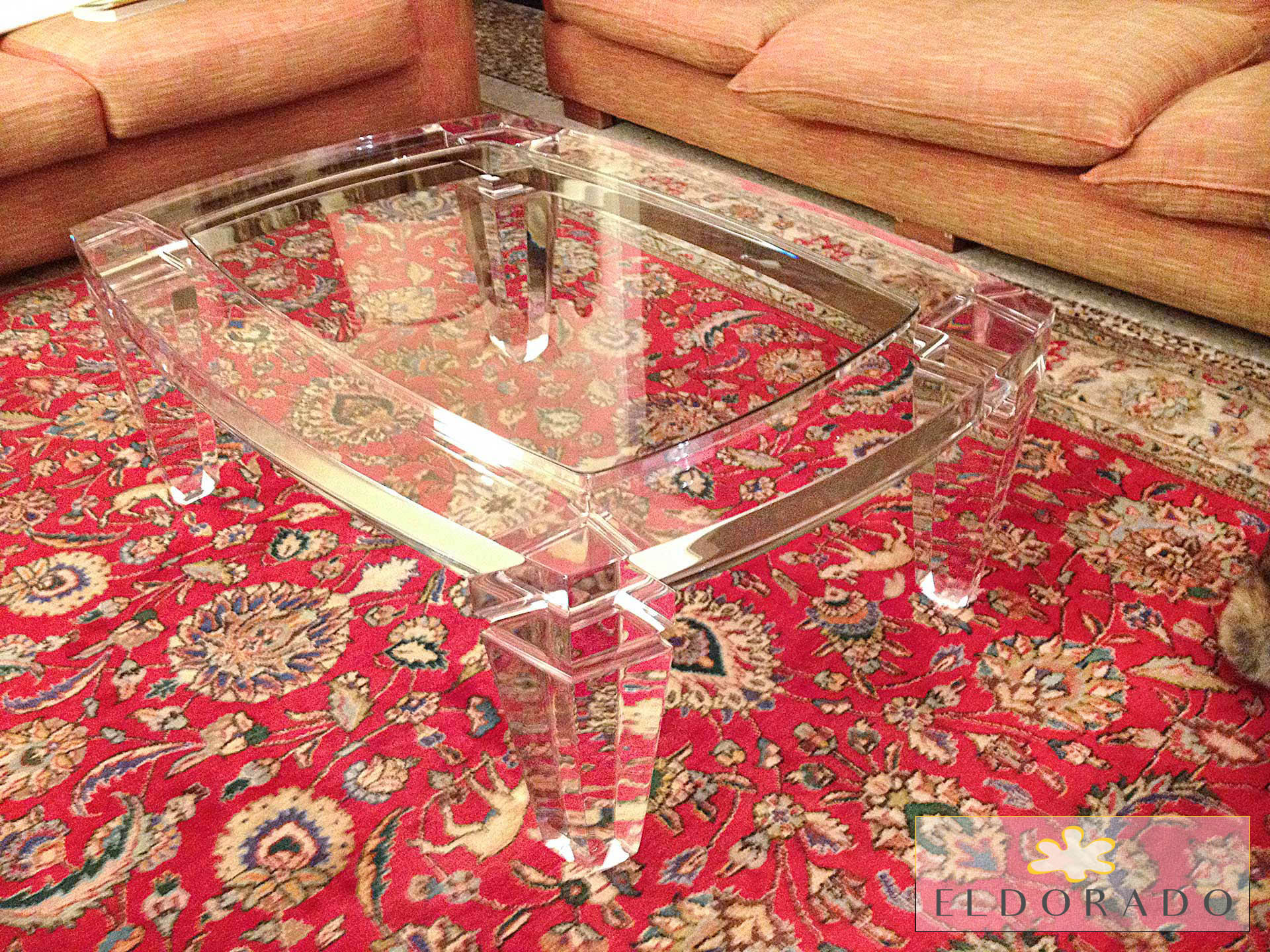 Tavolino in plexiglass BOTTE cm 110 x 80 h.40 