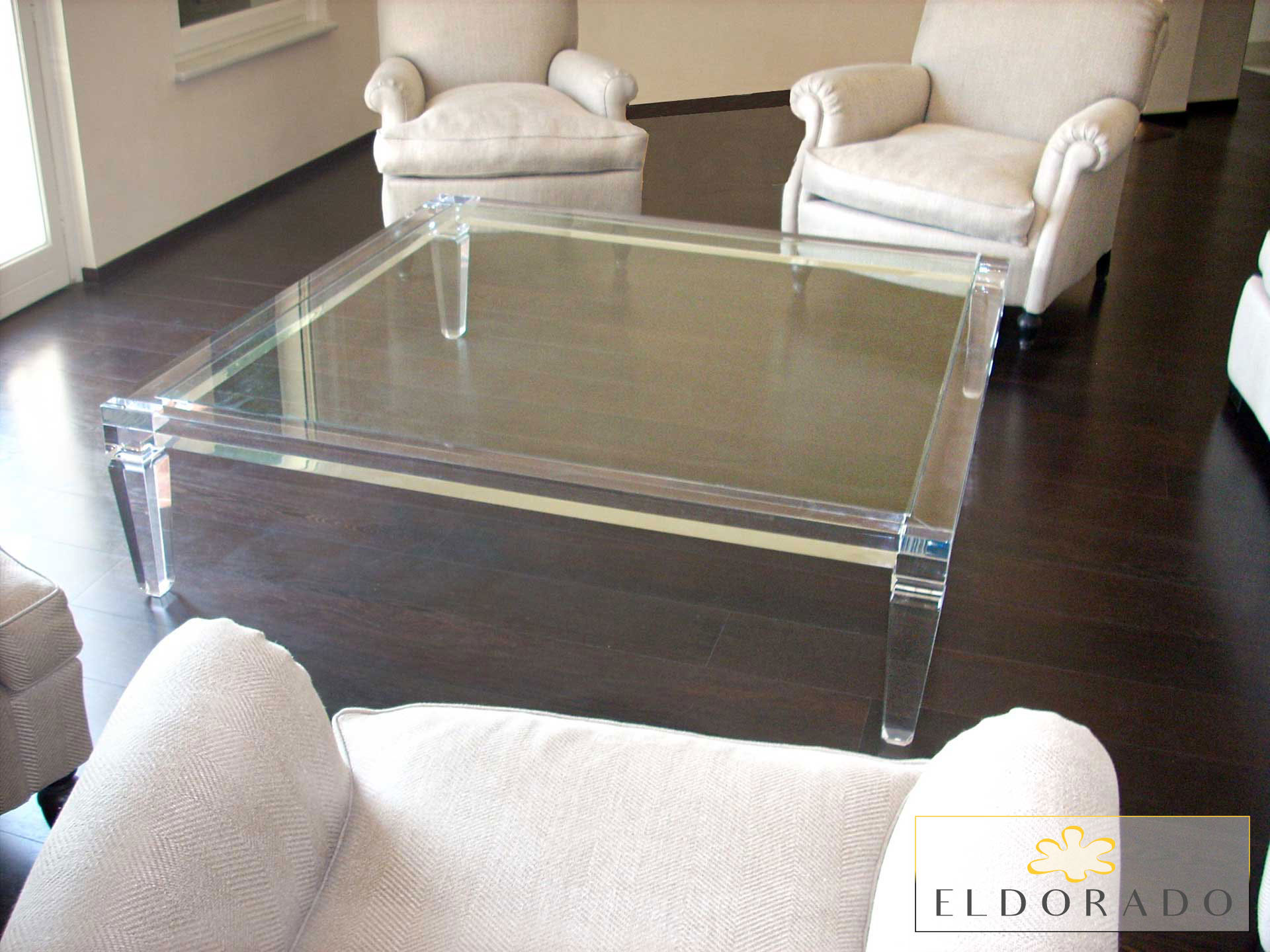 Tavolino in plexiglass LV1 cm 150 x 150 h.40