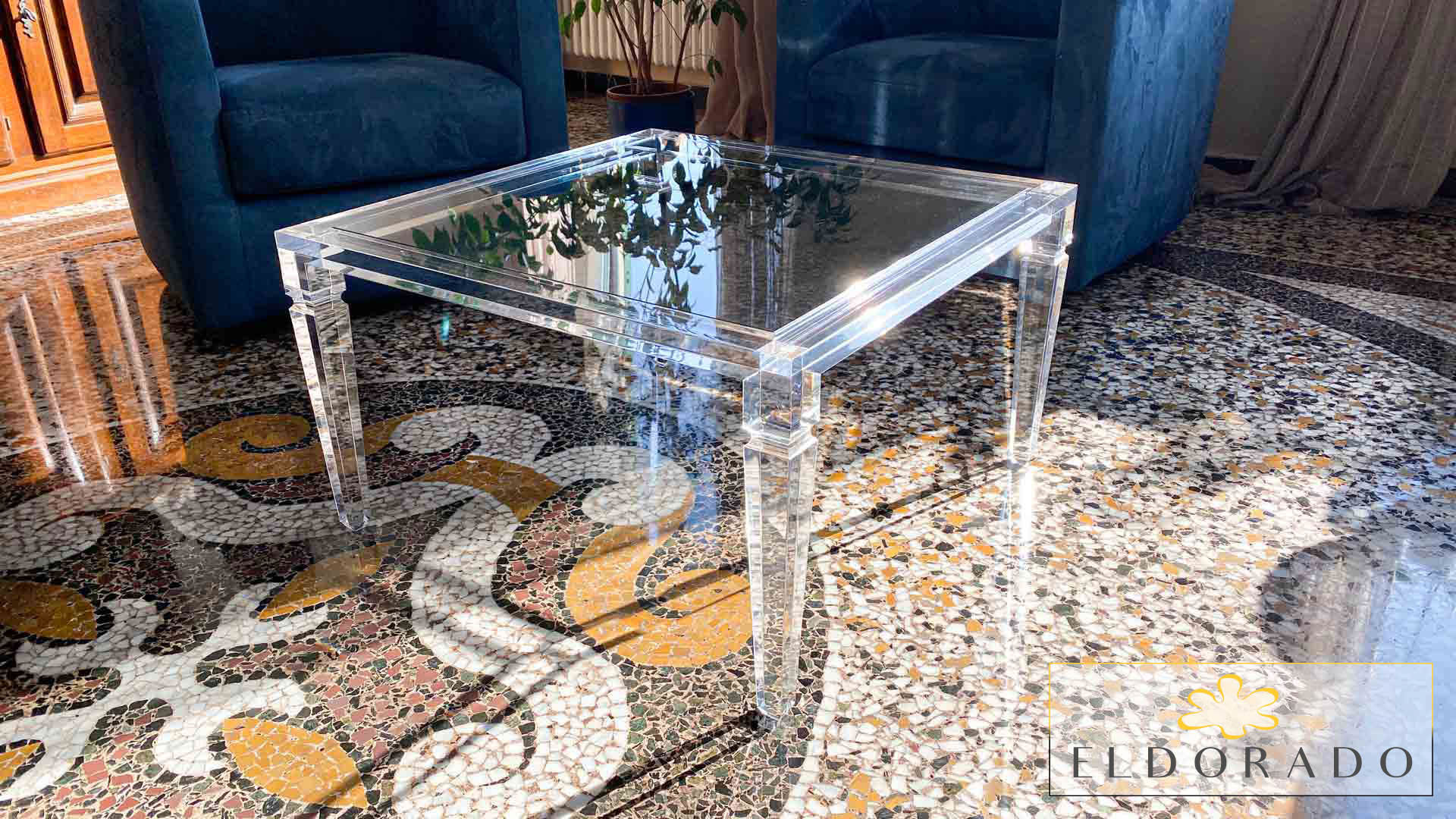 Tavolino in plexiglass LV1 cm 70 x 70 h.40