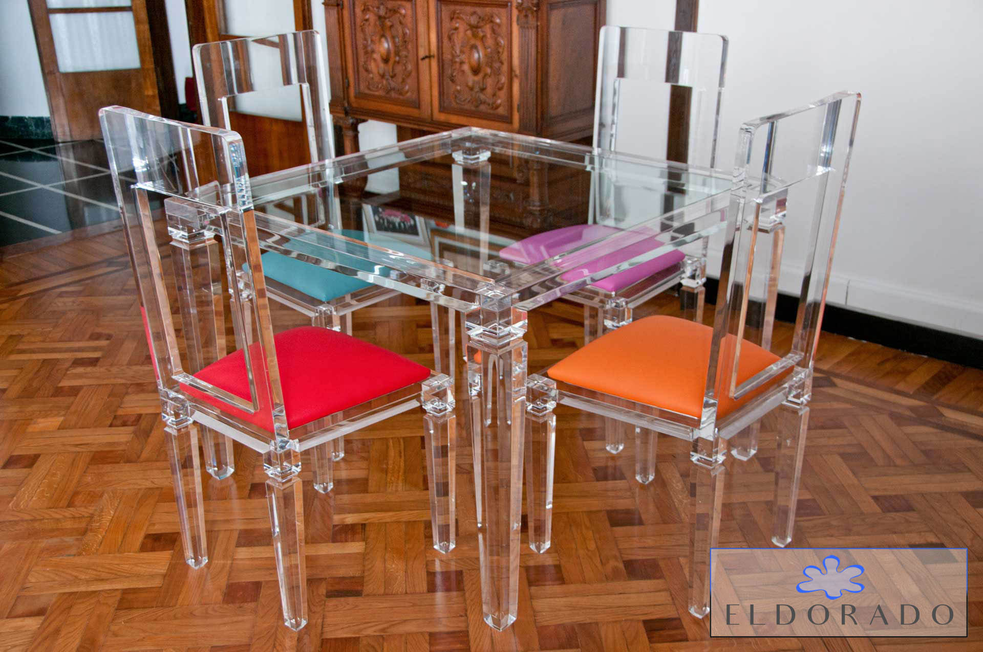 sedie-modello-lv1-con-schienale-vuoto-acrylic-chairs-lv1sv-fabric-seat-jpg