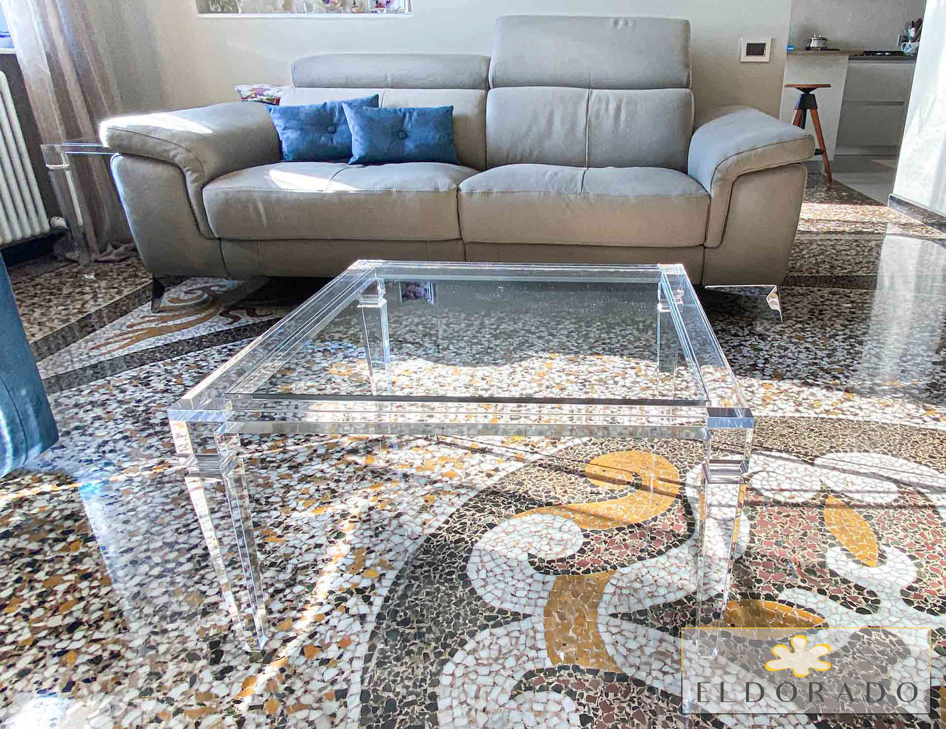 tavolini-da-salotto-modello-lv1-acrylic-cocktail-tables-lv1-70x70h40-jpg