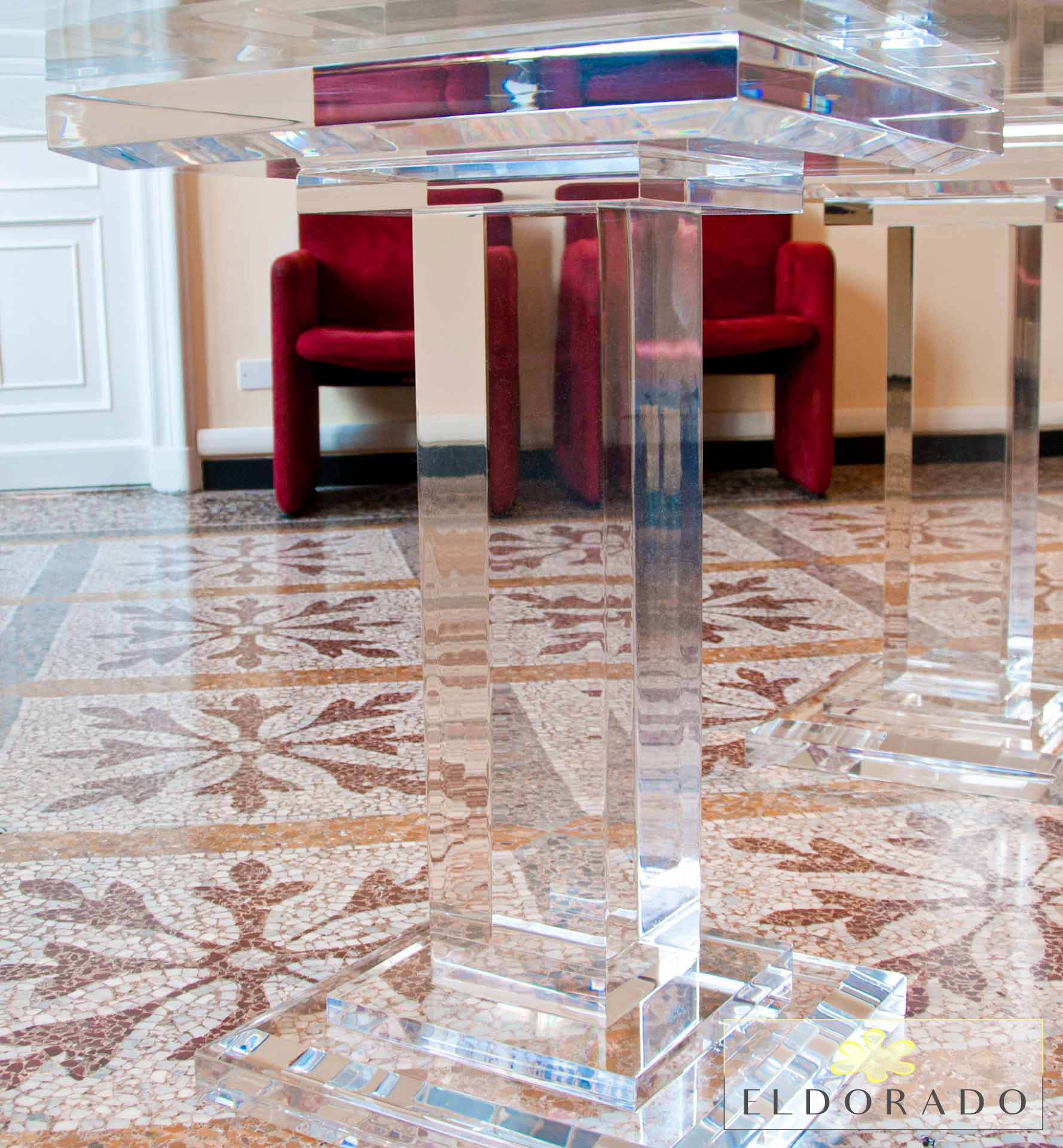 colonne-modello-ape-acrylic-column-ape-style-jpg