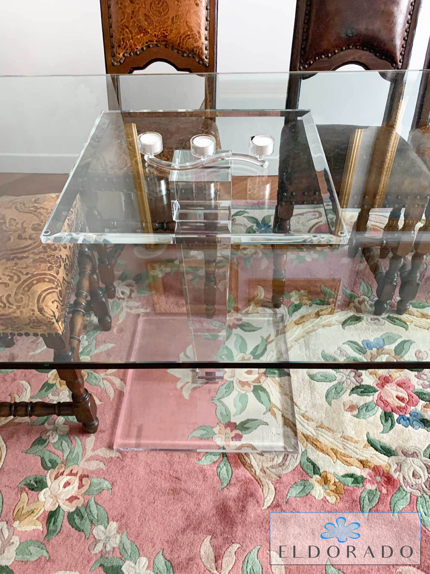tavoli-pranzo-modello-lv1-con-1-colonna-acrylic-dining-tables-lv1-jpg