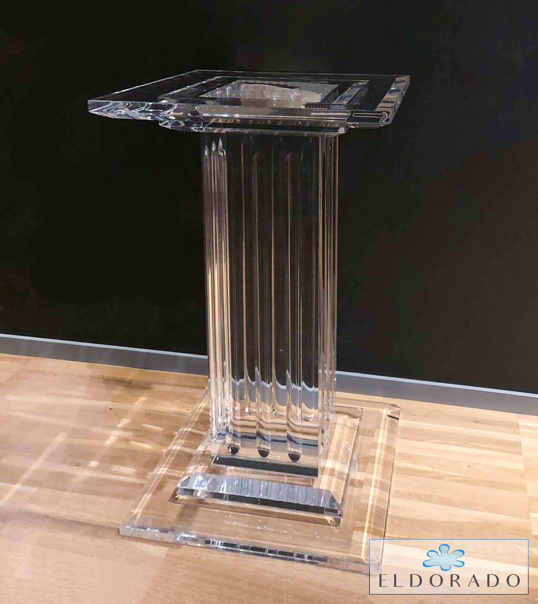tavoli-pranzo-modello-milano-con-1-colonna-acrylic-dining-tables-milano-jpg