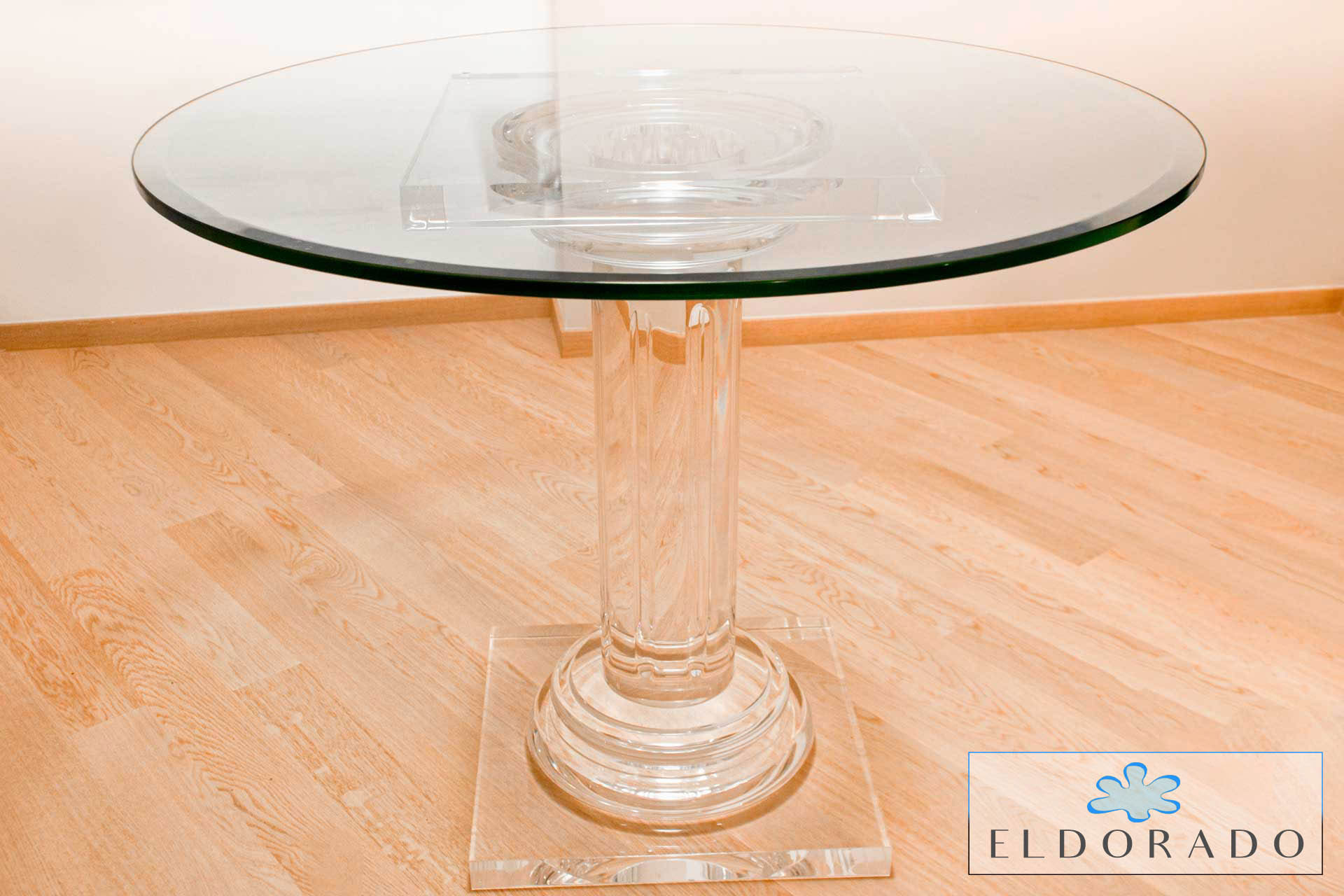 tavoli-pranzo-modello-romano-con-1-colonna-acrylic-dining-tables-romano-diam-100h76-jpg