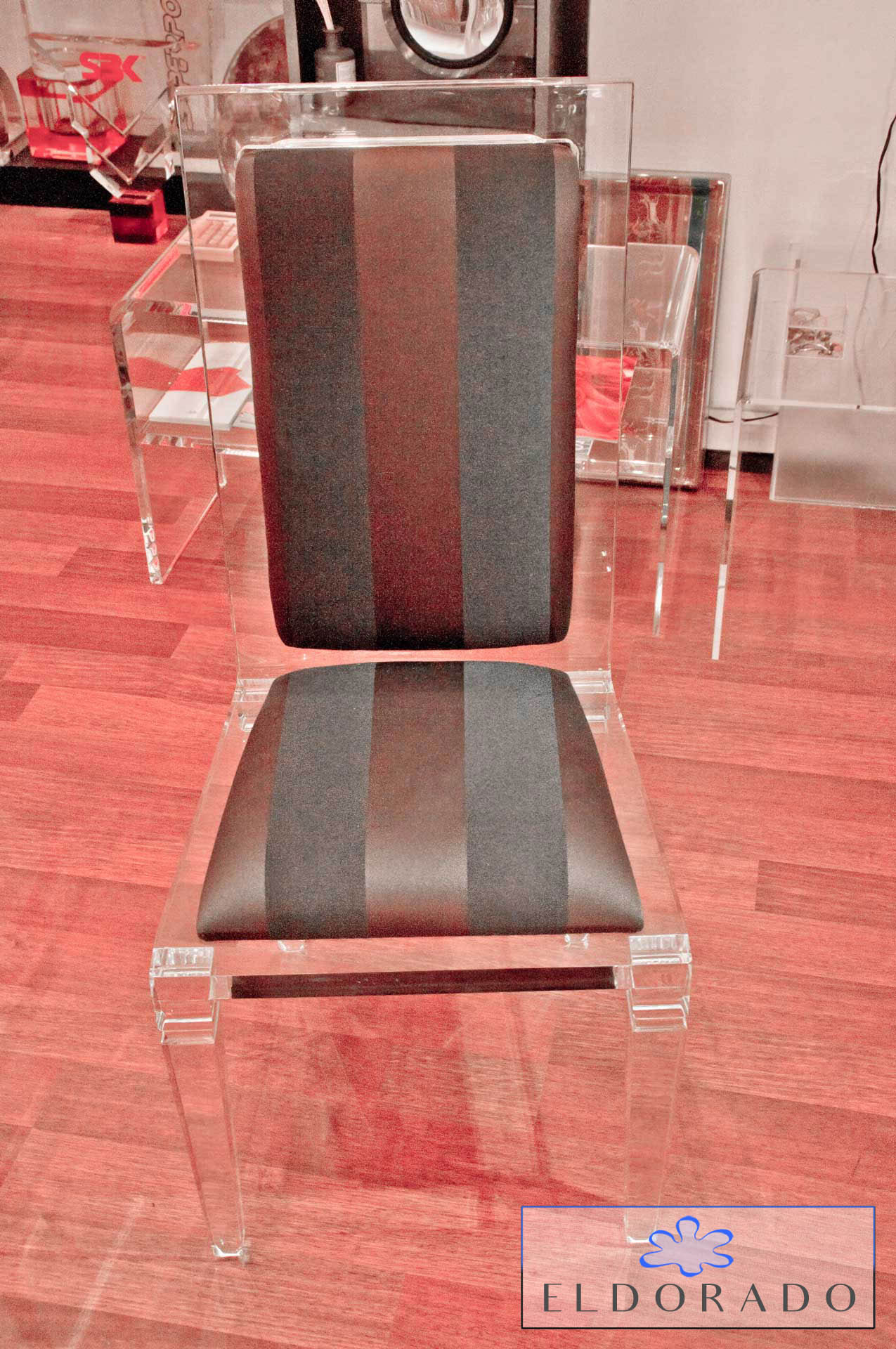sedie-modello-lv1-2-clear-acrylic-chairs-lv1-fabric-seat-jpg