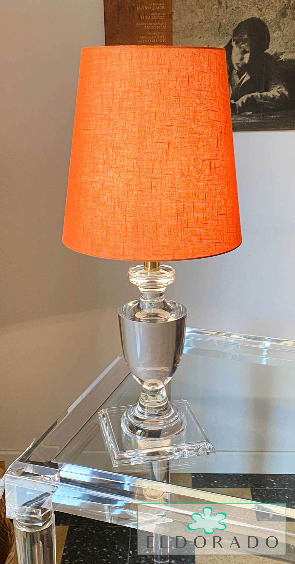 lampade-modello-anfora-piccola-lampada-in-plexiglass-mod-anfora-piccola-jpg